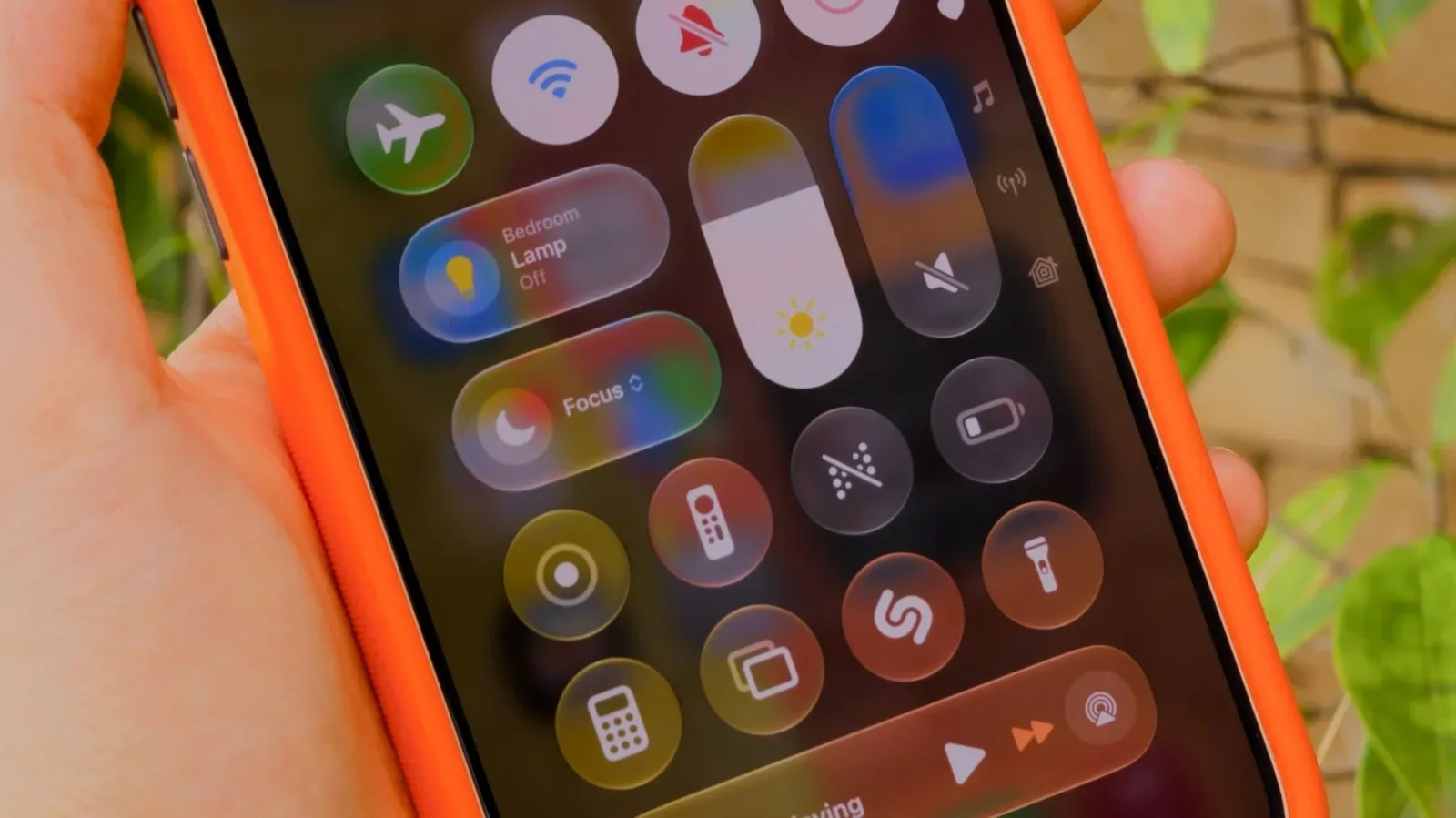 An iPhone Control Center screen showing Focus and Do Not Disturb controls