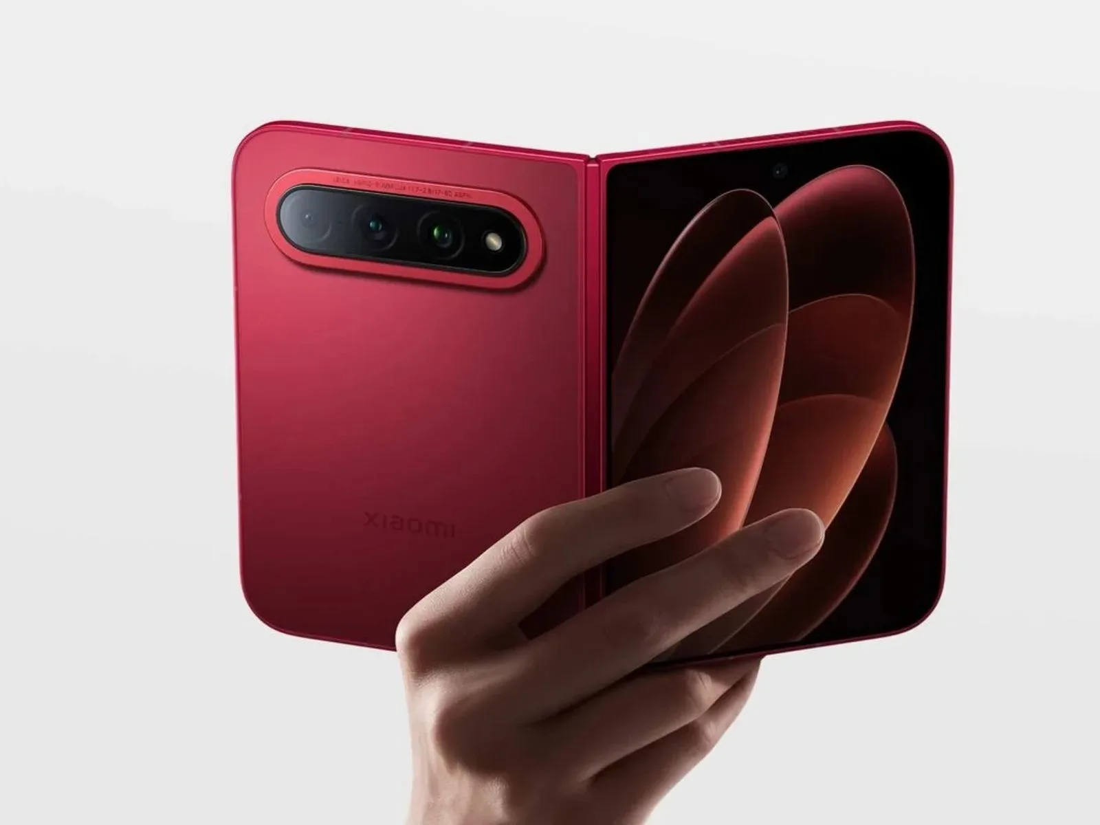 Xiaomi 18 Fold rear camera system with main, ultrawide, and periscope telephoto lenses