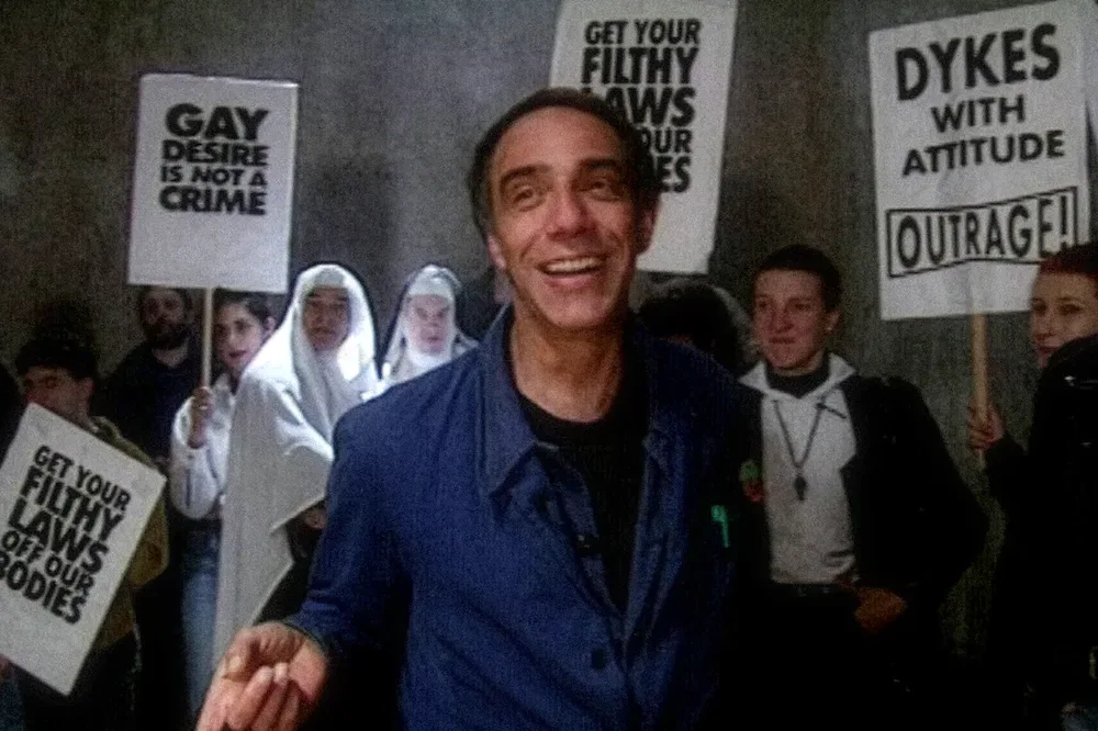 Derek Jarman directing Edward II in archival behind-the-scenes footage