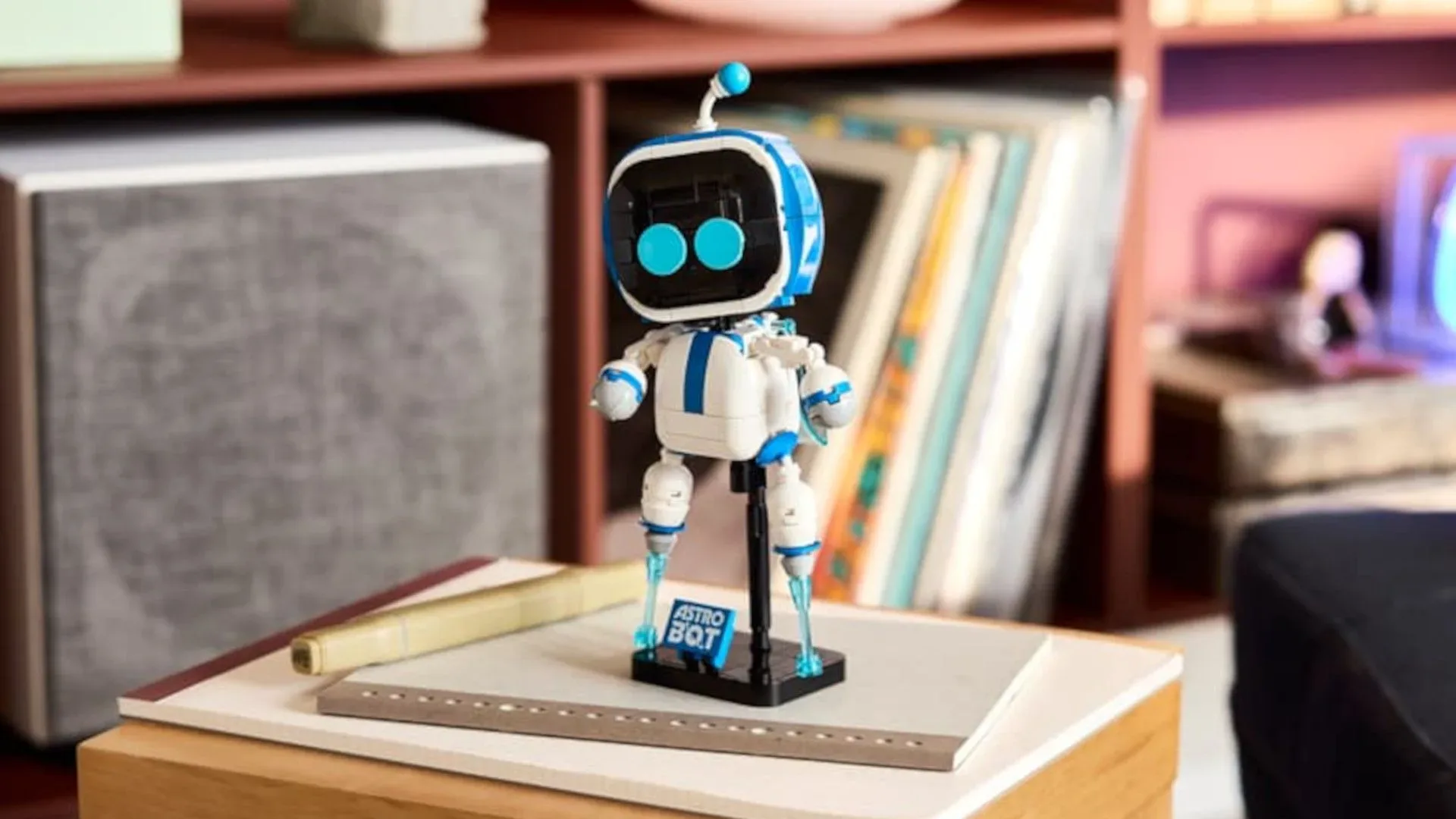 LEGO Astro Bot 276-piece poseable display figure with swappable eyes
