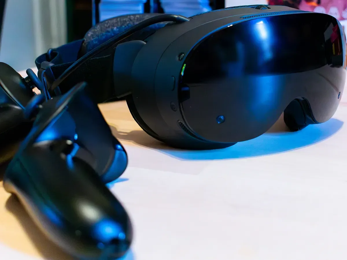 Steam Frame virtual reality headset reservation and waitlist discussion