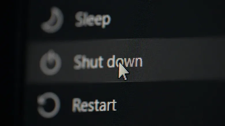 Close-up of the Windows 11 power menu on the Start Menu.