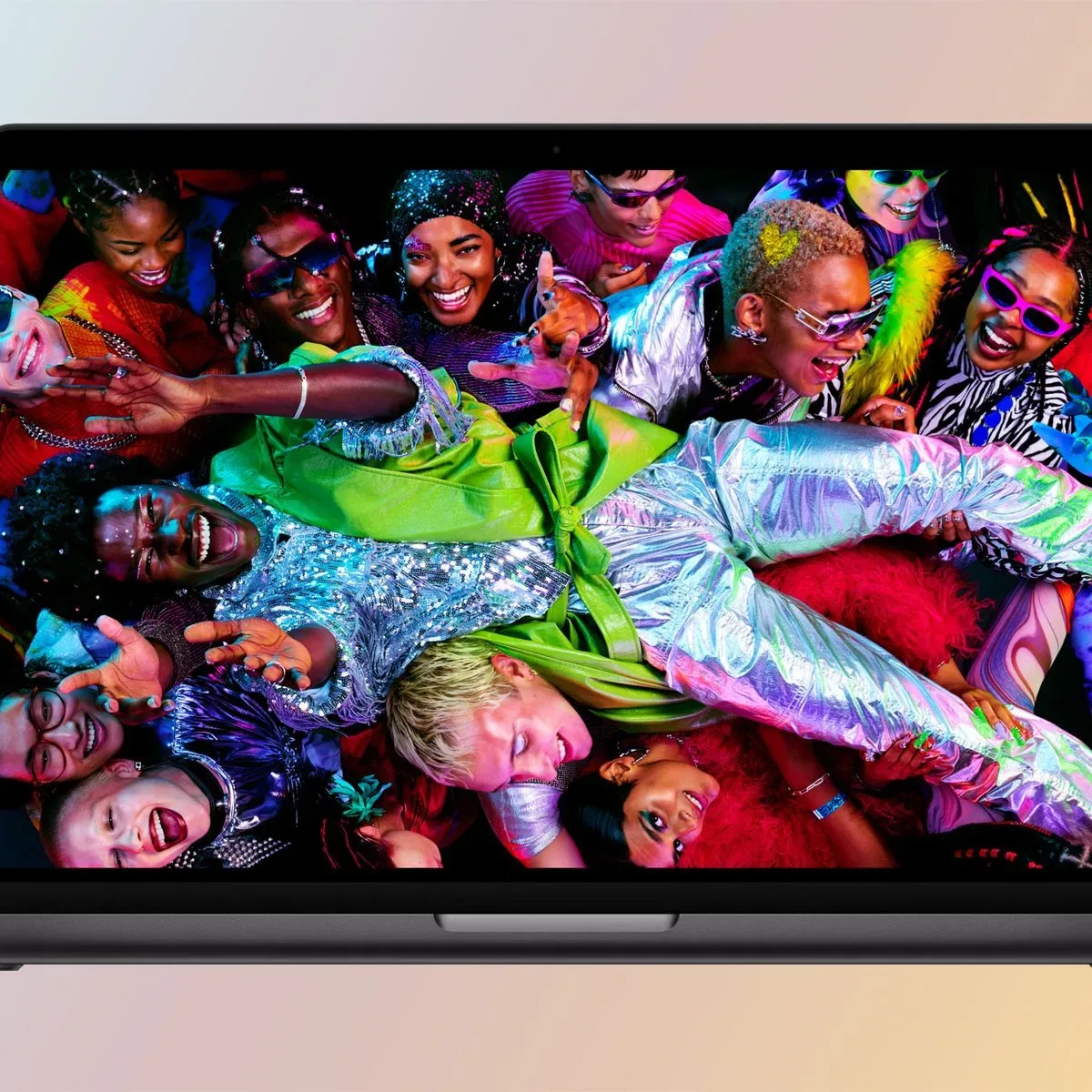 Amazon Cuts $900 From a 16-Inch M5 Max MacBook Pro With 36GB Memory and 2TB Storage