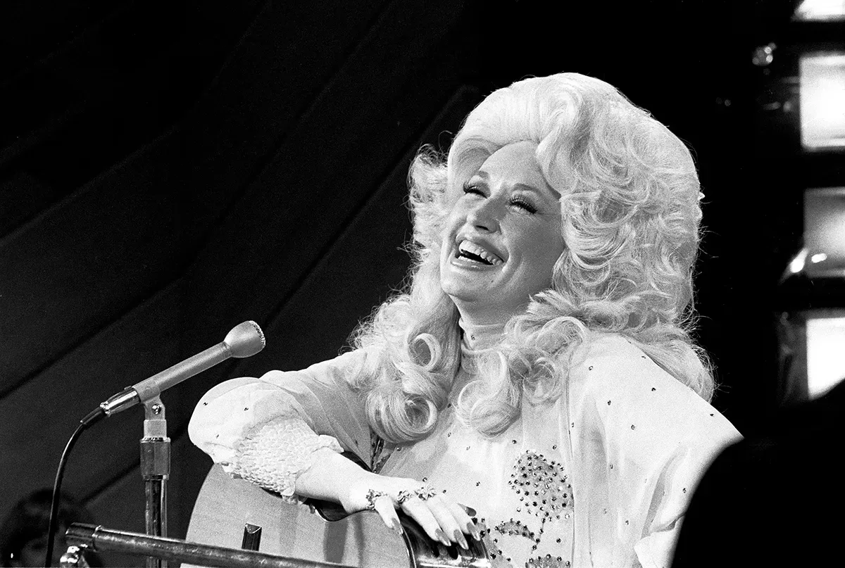 Reba McEntire performs Appalachian Memories during a Dolly Parton tribute at the Emmy Awards