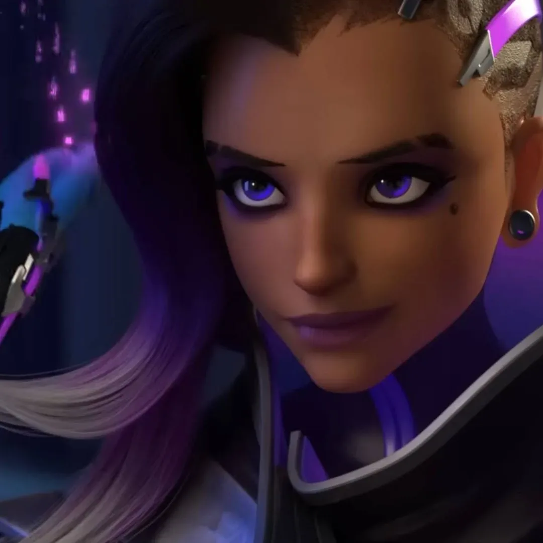 Sombra waves in a screenshot from Overwatch animated short Infiltration.