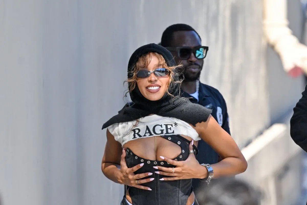 Tinashe discusses dating standards and emotional availability during an interview