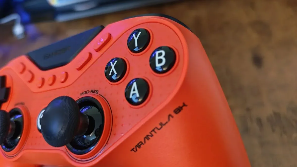GameSir Tarantula 8K rear buttons and additional shoulder inputs