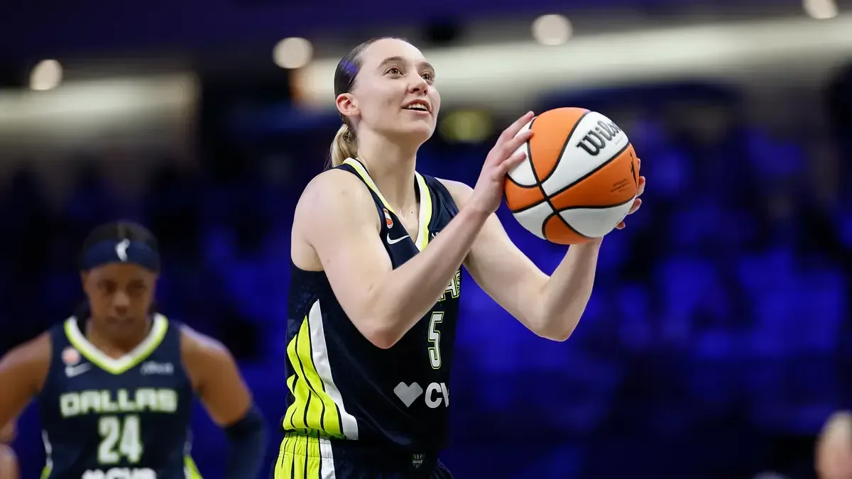 Caitlin Clark 2025 Donruss WNBA Black Shimmer one-of-one card