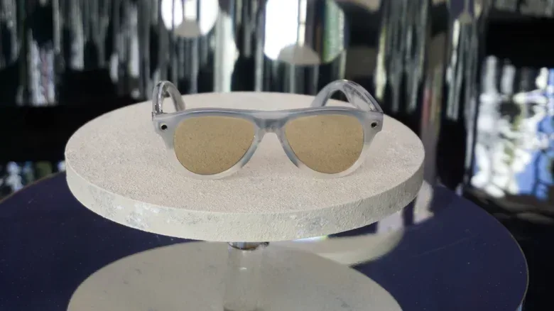 A smart-glasses privacy setting for visual AI data training