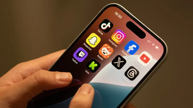 Low Power Mode and Low Data Mode settings on an iPhone