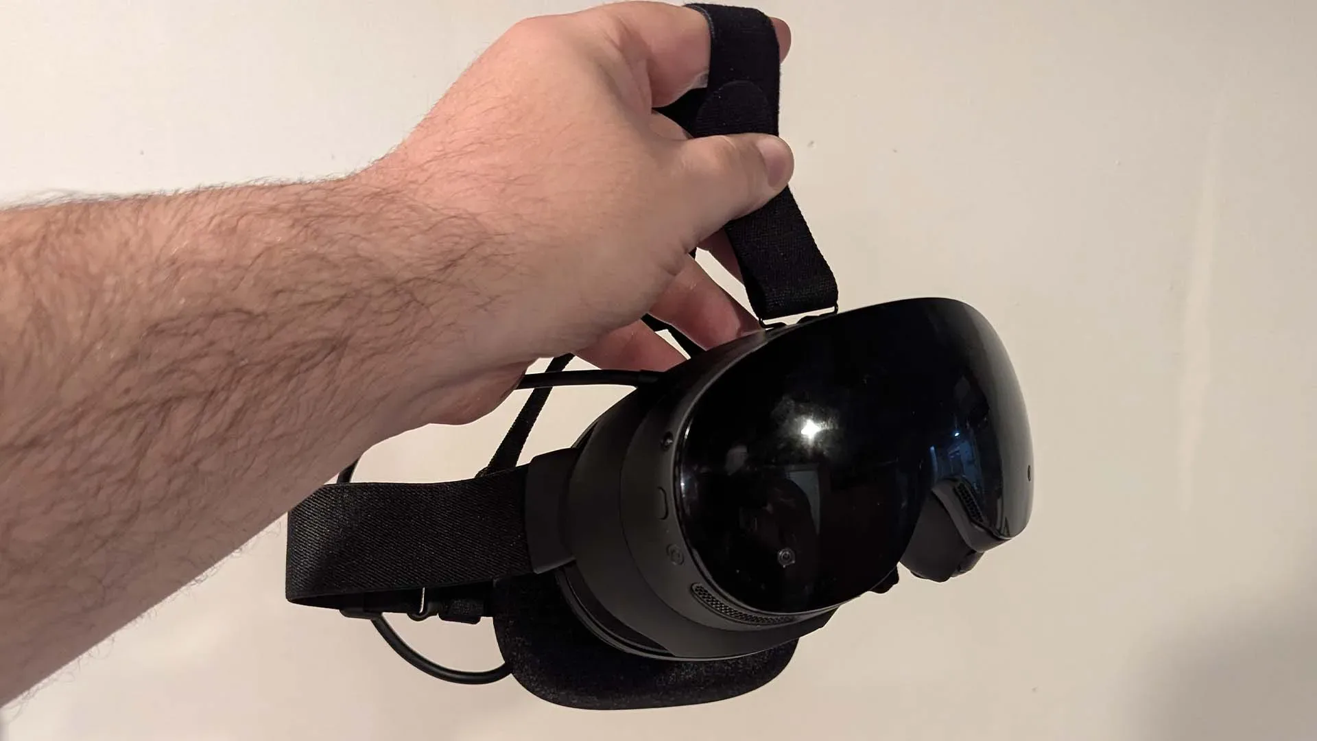 Valve Steam Frame standalone virtual reality headset and controllers