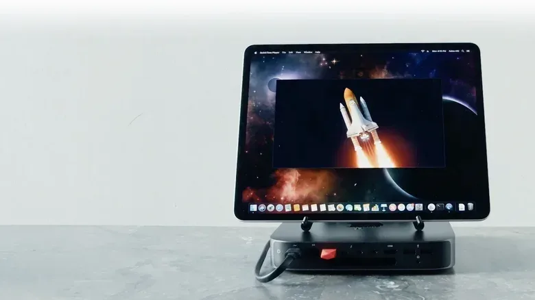 An iPad being used as the only monitor for a Mac mini with Luna Display.