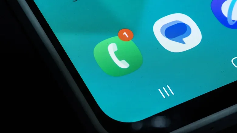 Google Pixel call history with Block/report spam option