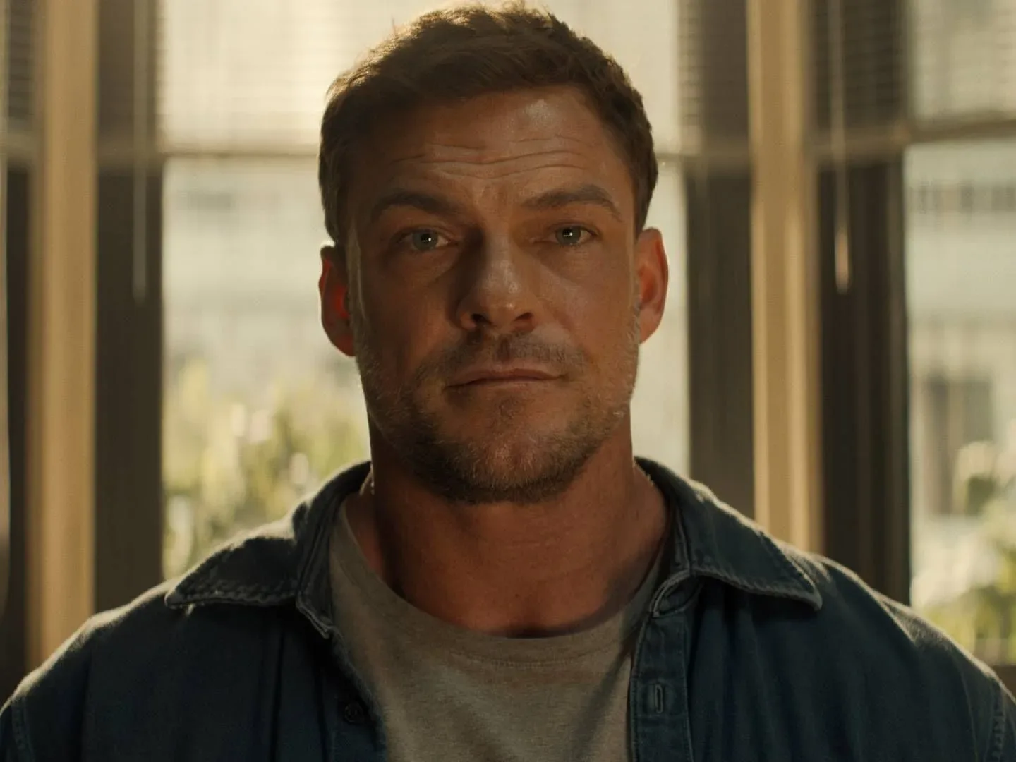 Alan Ritchson as Reacher in Reacher season 4