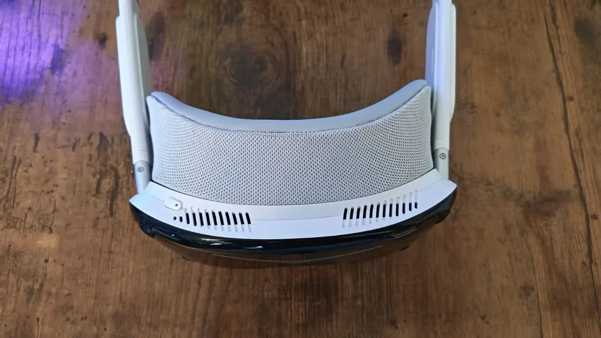 Pimax Dream Air lightweight wired PC VR headset
