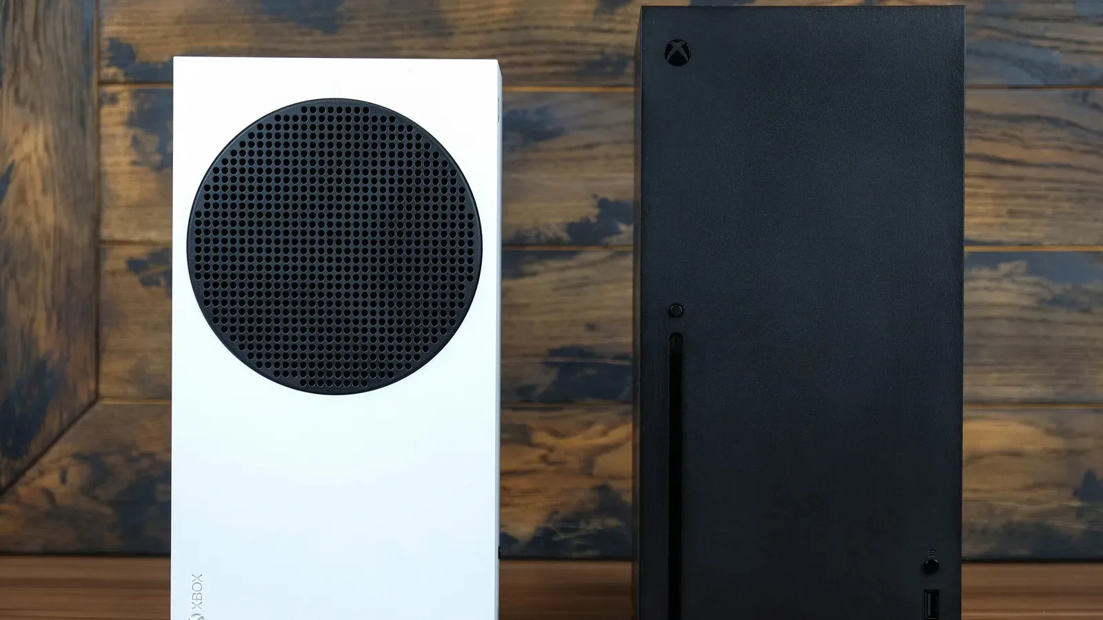 Xbox Series X connected to a TV and surround sound receiver via HDMI eARC