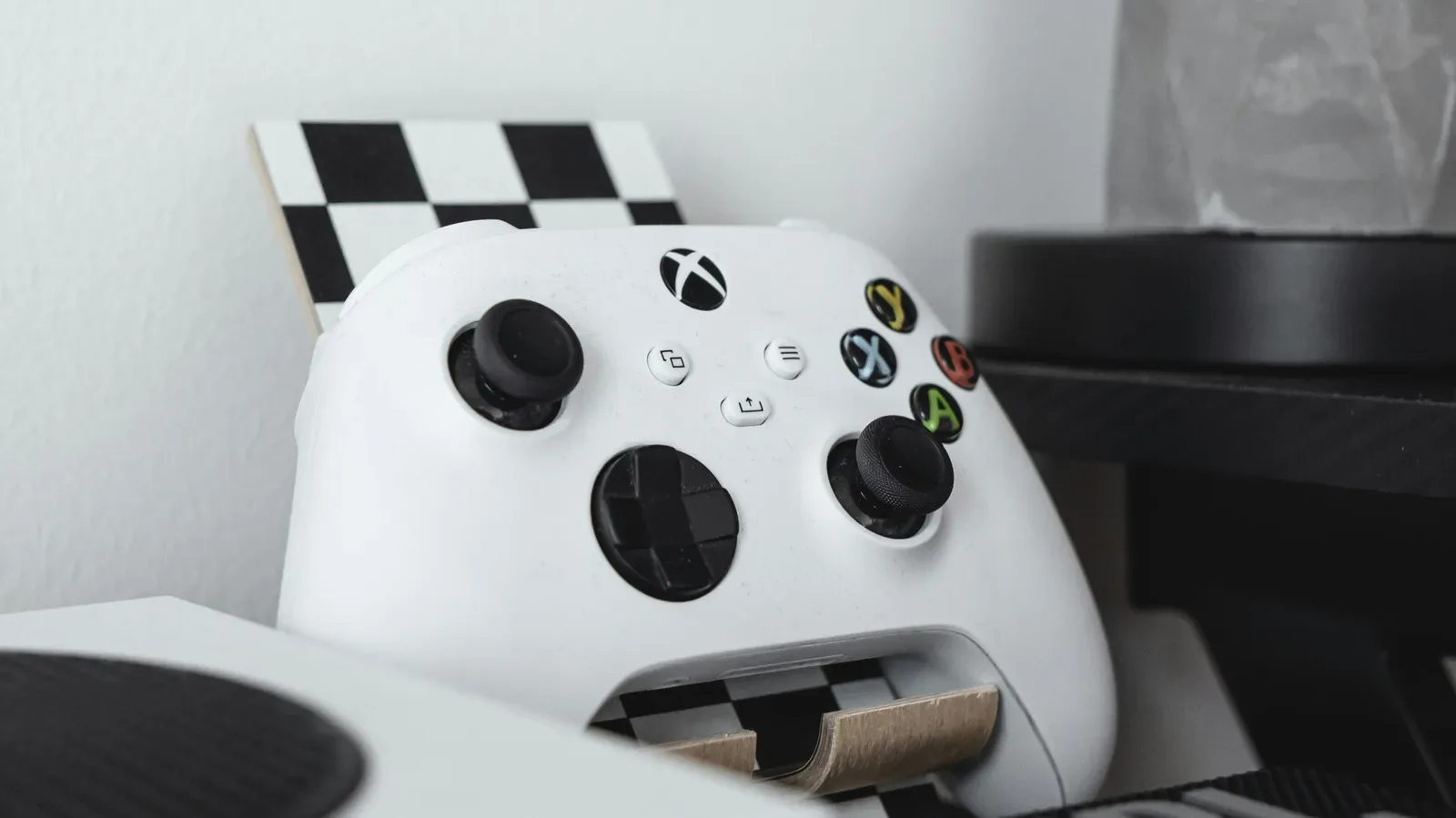 Xbox restructuring news graphic featuring Halo and Activision branding