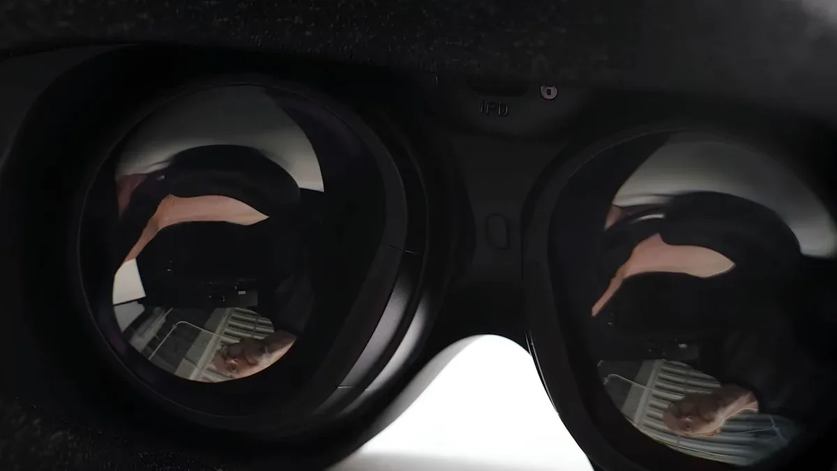 The lenses and IPD lock on the Steam Frame taken from one of Valve's setup videos for the headset
