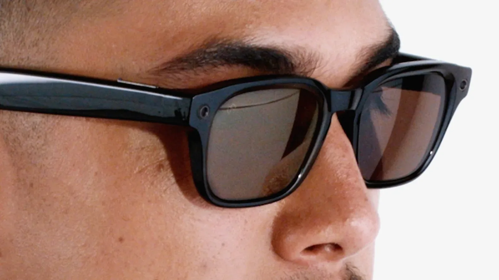 Supported Meta smart glasses with Hearing Enhancement voice controls