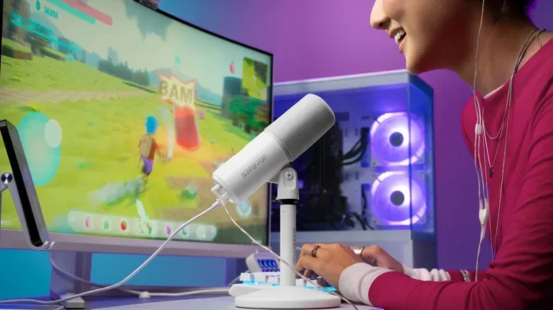 Shure MV6 Gen 2 USB microphone with headphone jack, mute button, and USB-C cable