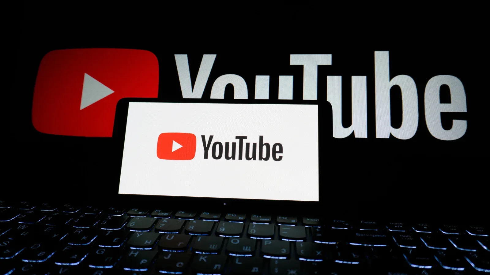 YouTube autoplay toggle displayed in a video player