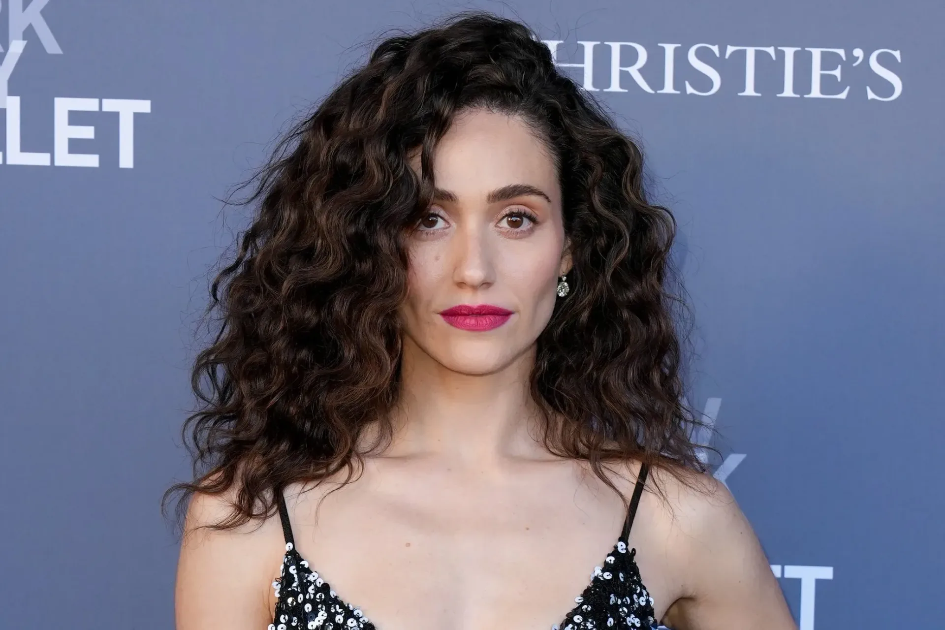 Emmy Rossum discussing her experiences playing Fiona Gallagher on Shameless