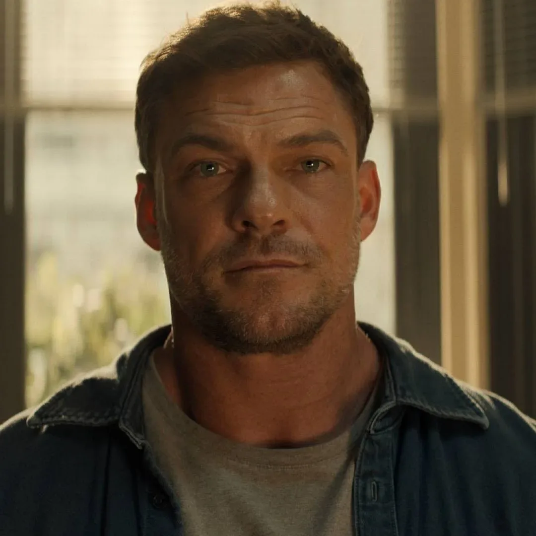 Alan Ritchson as Reacher in Reacher season 4