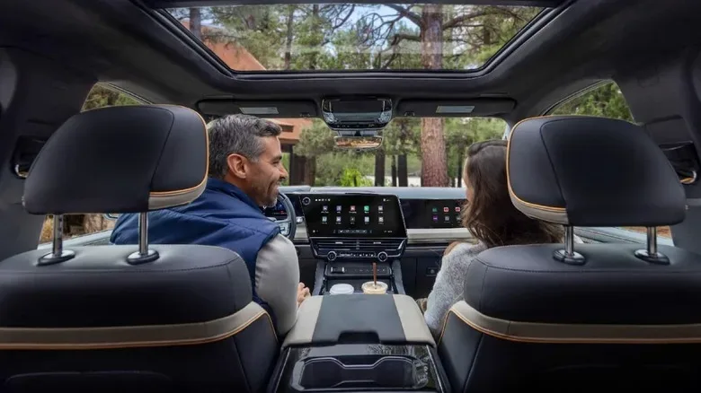 A GMC Sierra infotainment display with Android Auto and truck information visible together