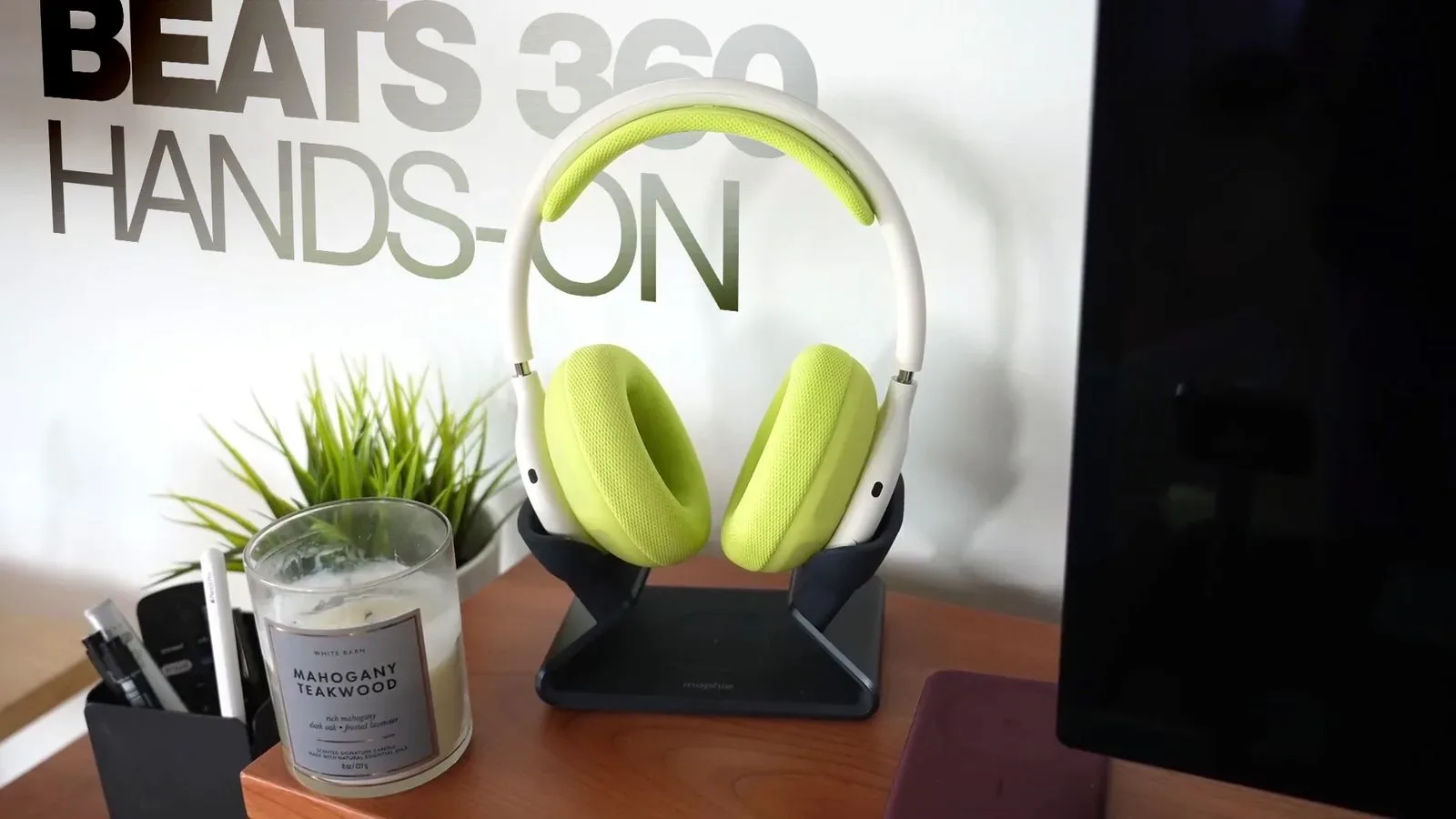 Beats 360 over-ear headphones with interchangeable Performance Knit cushions