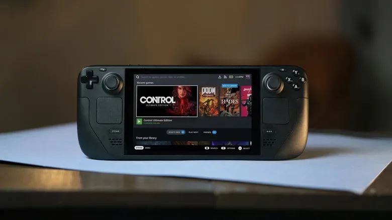 Comparison of Steam Deck OLED, ROG Xbox Ally, Legion Go and Nintendo Switch 2 handhelds