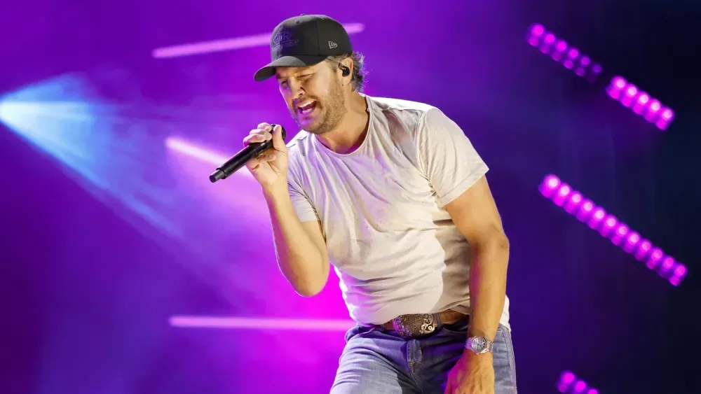 Luke Bryan Live From Roku City promotional performance setting