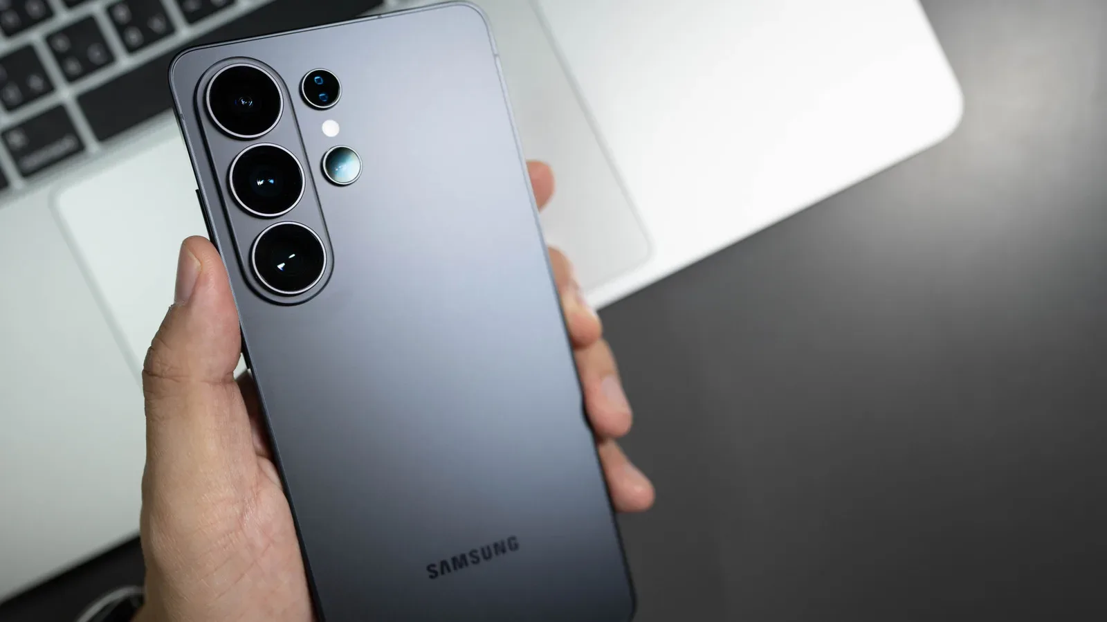 Samsung Galaxy phone showing Side button settings