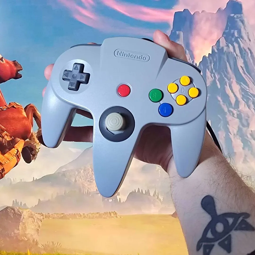 Link using Z-targeting in an Ocarina of Time dungeon