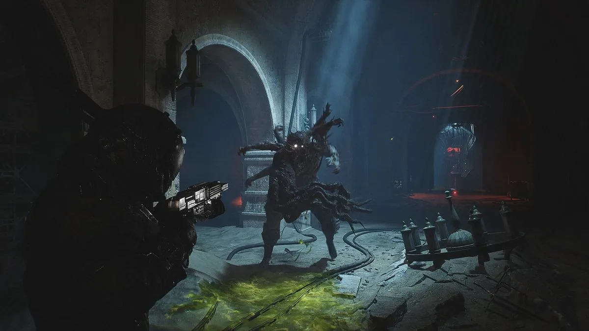 A tentacled creature lunges at The Warden in Cronos: Lazarus