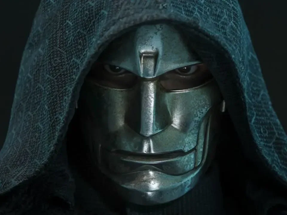 Comparison of Avengers Doomsday Victor von Doom formal costume and standard armored Doctor Doom figure