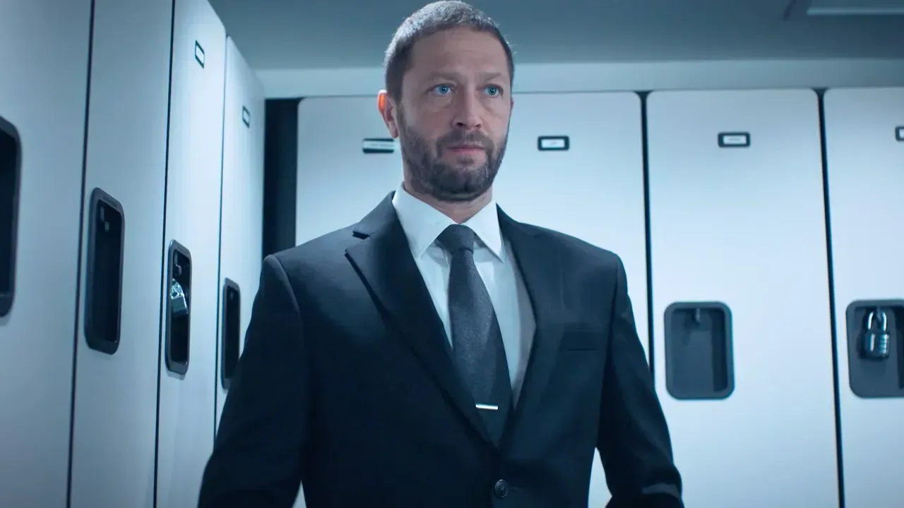 Ebon Moss-Bachrach Reportedly in Final Talks to Play Kelso in Michael Mann’s Heat 2