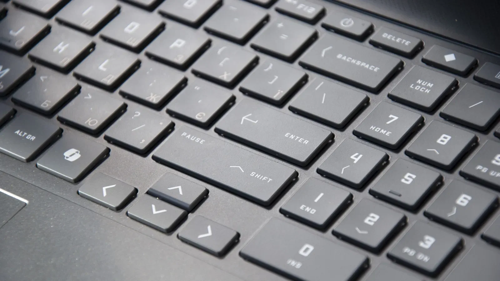 Windows keyboard with Caps Lock, Insert, Scroll Lock and function keys highlighted for remapping