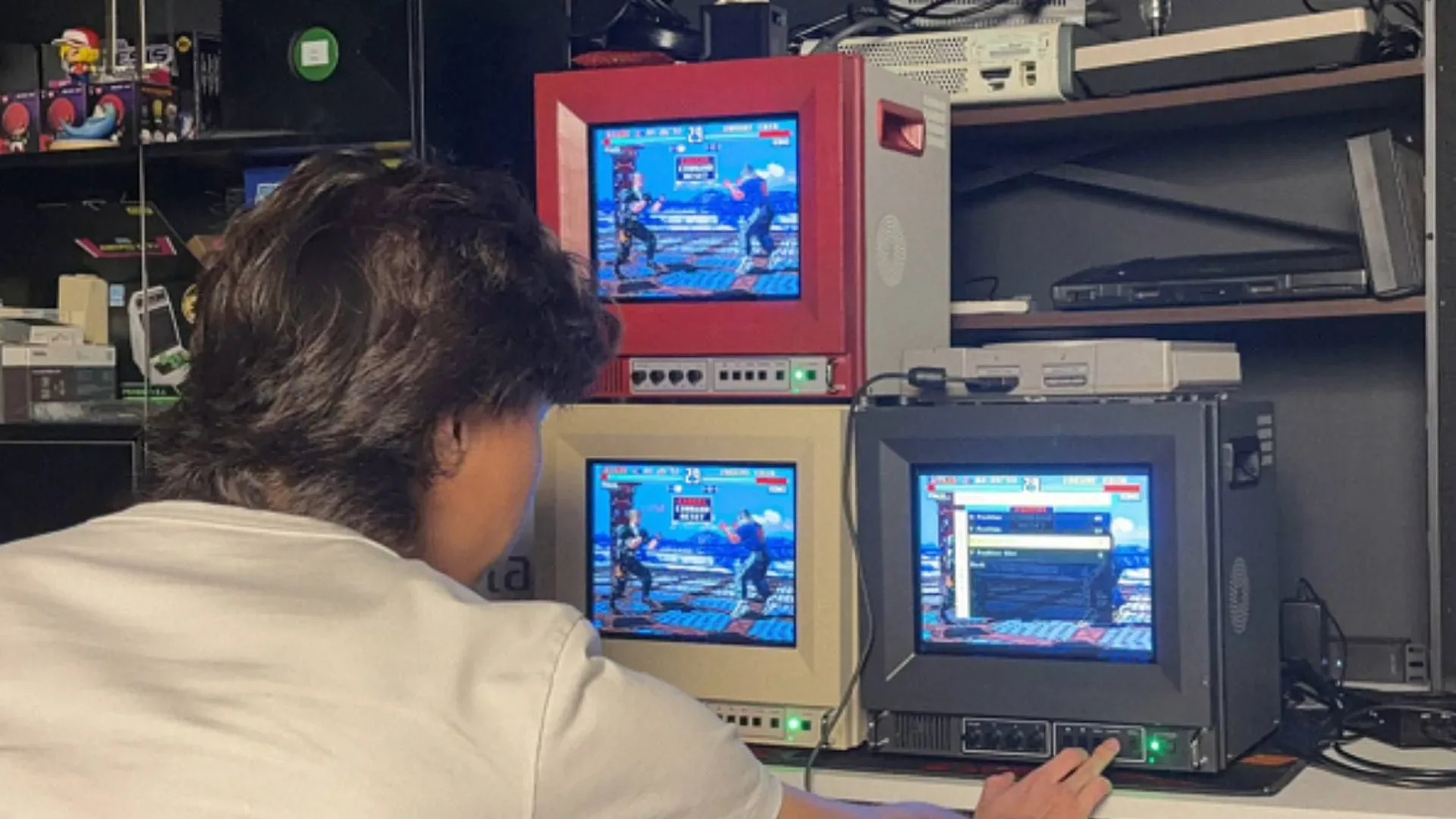 Unico Traveller ULW10 CRT-style retro gaming monitor prototype