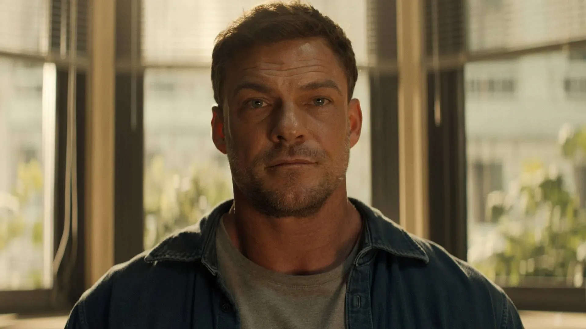 Alan Ritchson as Reacher in Reacher season 4