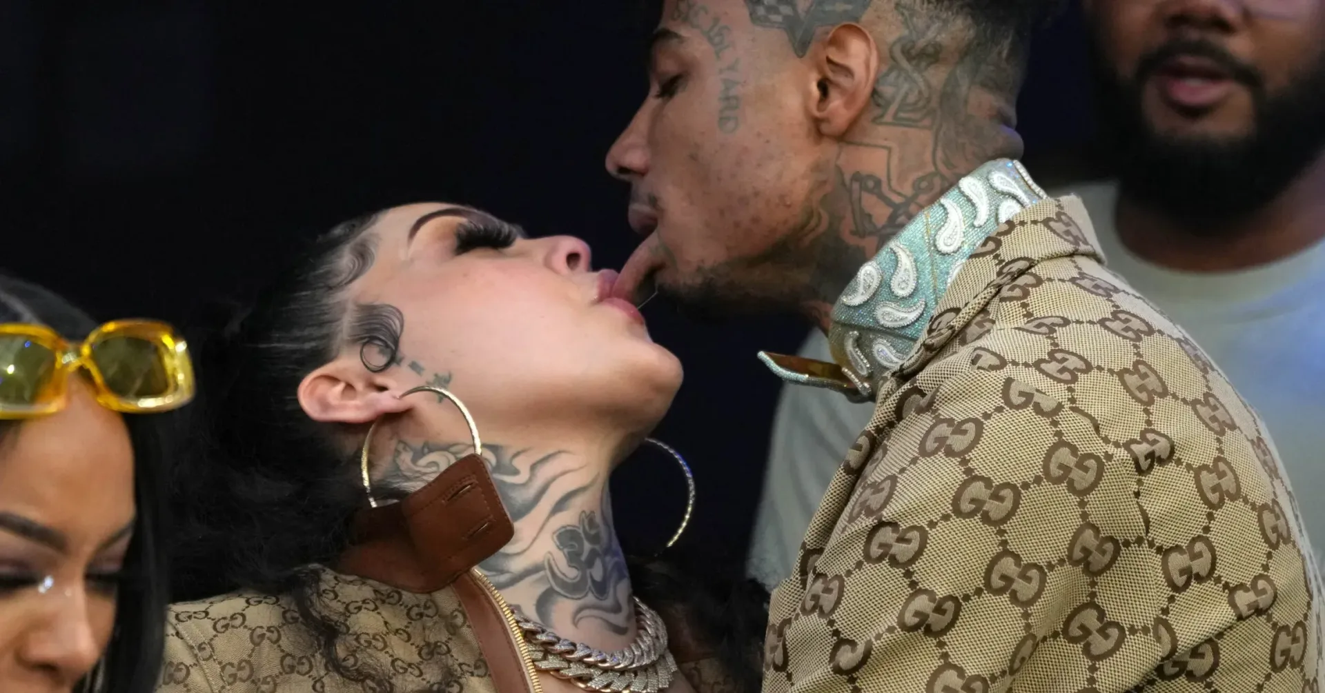 Jaidyn Alexis discusses Blueface relationship rumors during a livestream