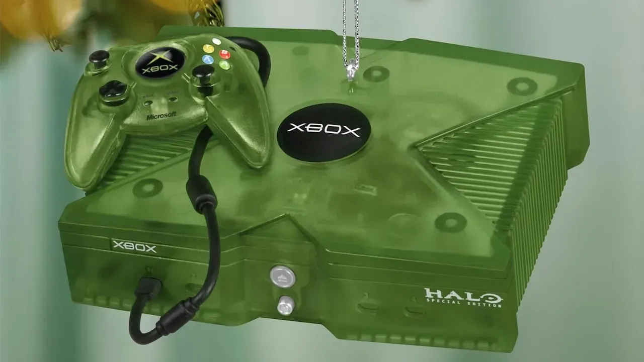 Halo-themed original Xbox ornament displayed as a compact holiday gaming collectible