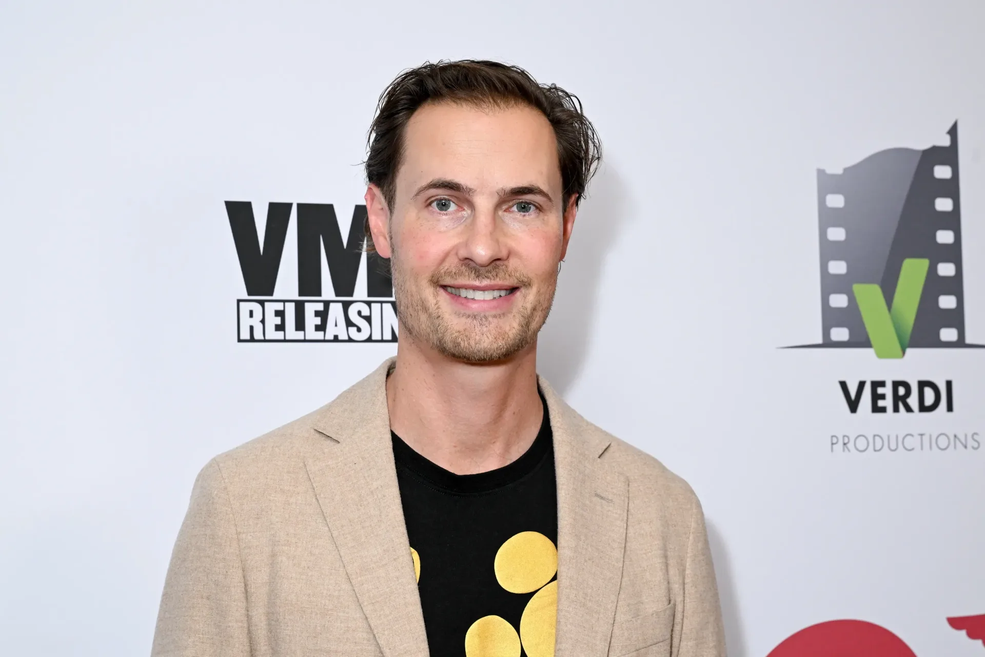 Erik von Detten in a file-style entertainment news image