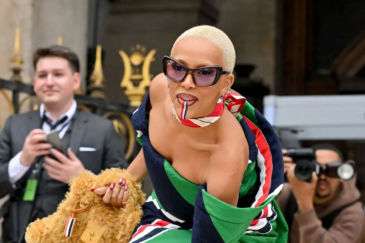 Doja Cat and Rico Nasty performing “Tia Tamera” during the Kia Forum reunion