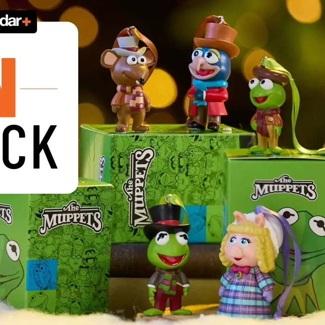 Kermit and Miss Piggy as Bob and Emily Cratchit in a light-up Christmas tree decoration