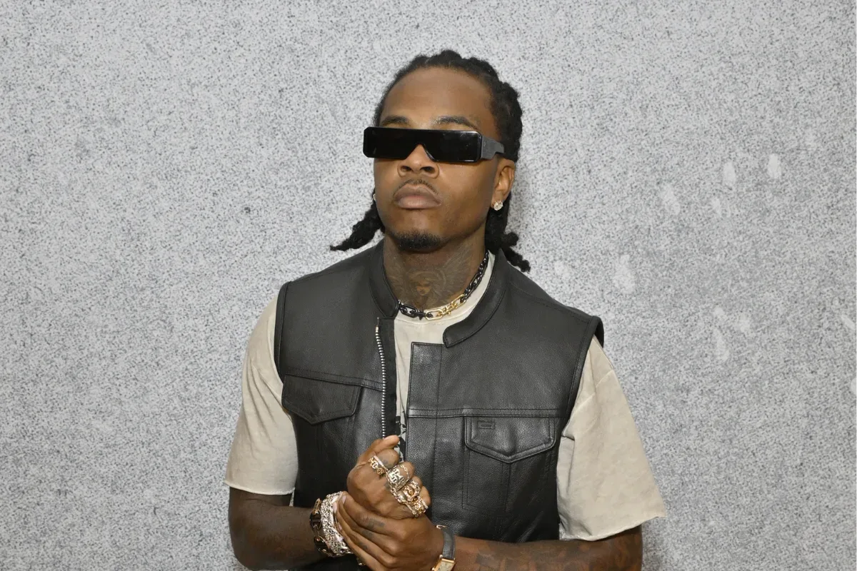 Gunna at Florida A&M University’s homecoming 5K in a green event shirt