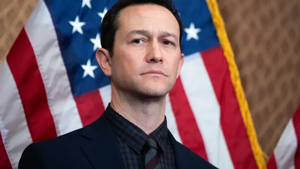 Joseph Gordon-Levitt Warns AI Systems Could Be Built to ‘Hijack Your Intimacy’