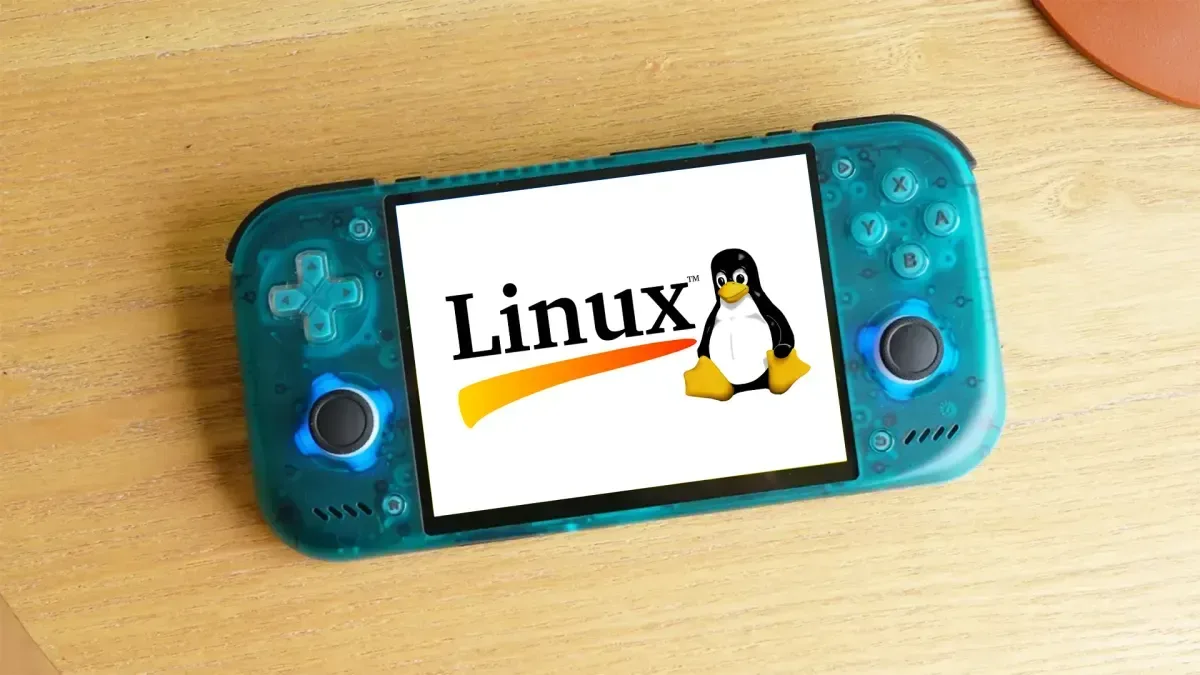 Retroid Pocket handheld with Linux support information displayed