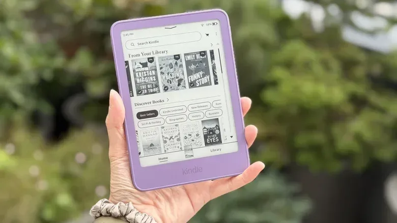 Kindle Paperwhite Signature Edition with aluminum back