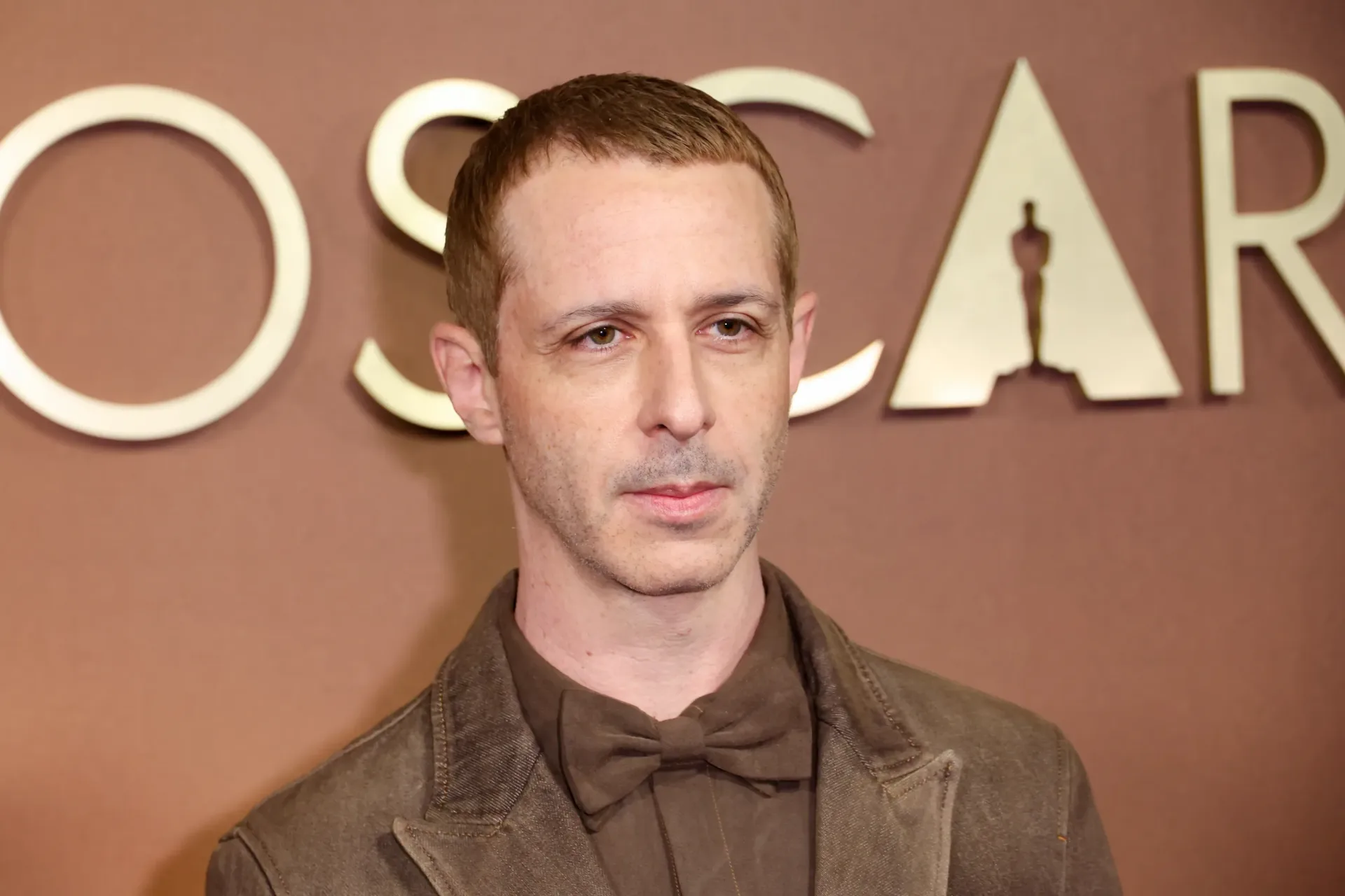 Jeremy Strong discussing his approach to acting and The Social Reckoning