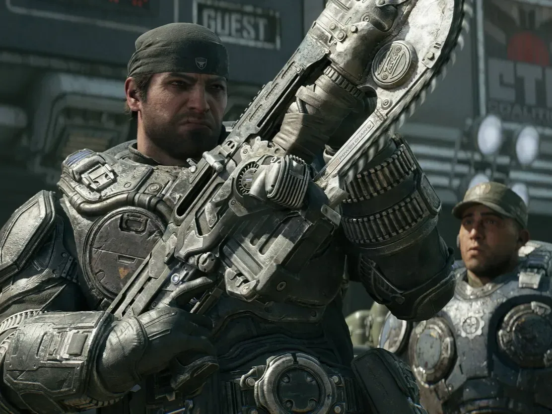 A Lancer rifle with its chainsaw attachment in Gears of War: E-Day